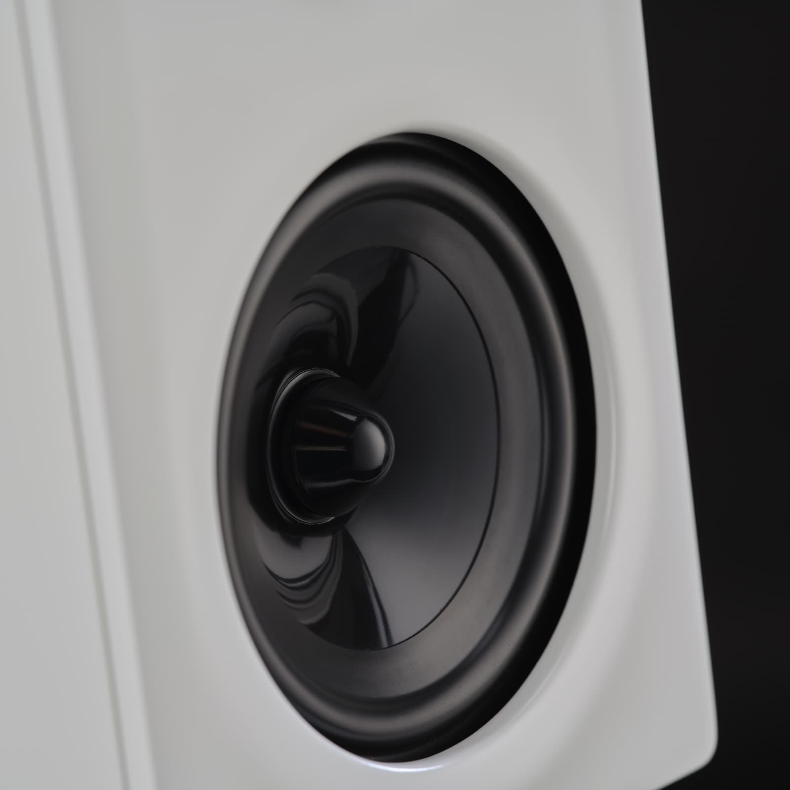 Harbeth NLE-1 - Satin White