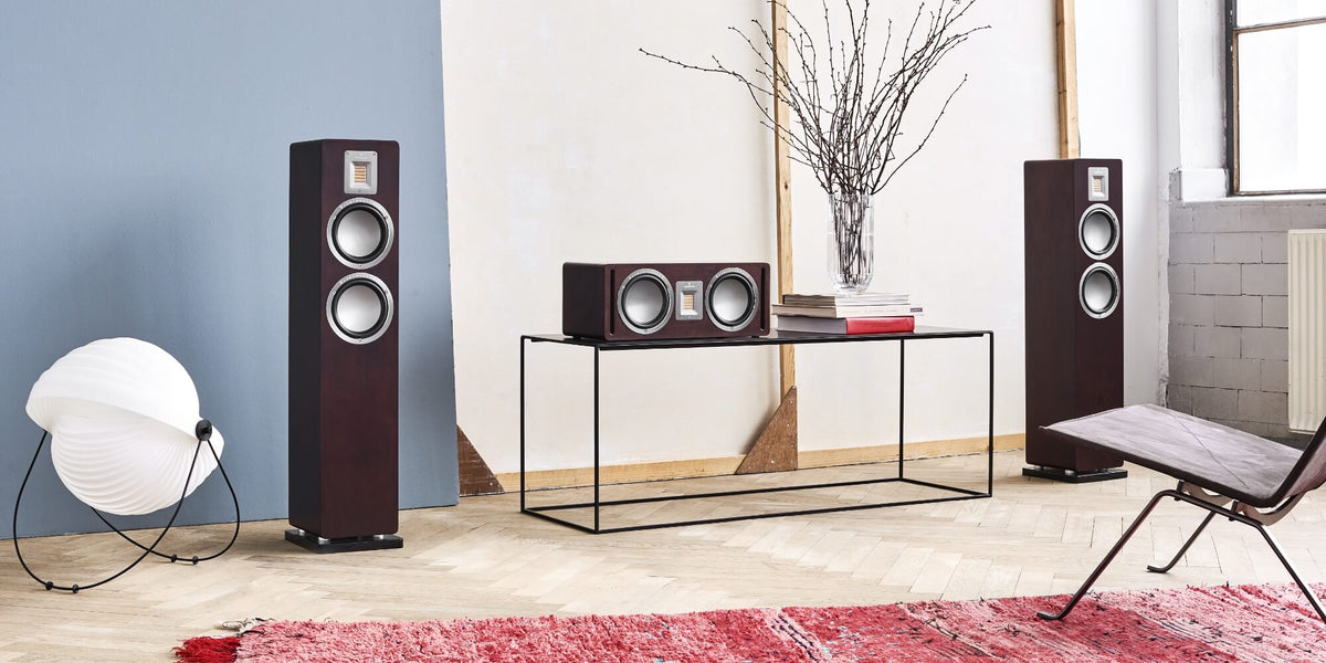 Close Up Speaker QR C Audiovector DreamAudio Mediagrid A
