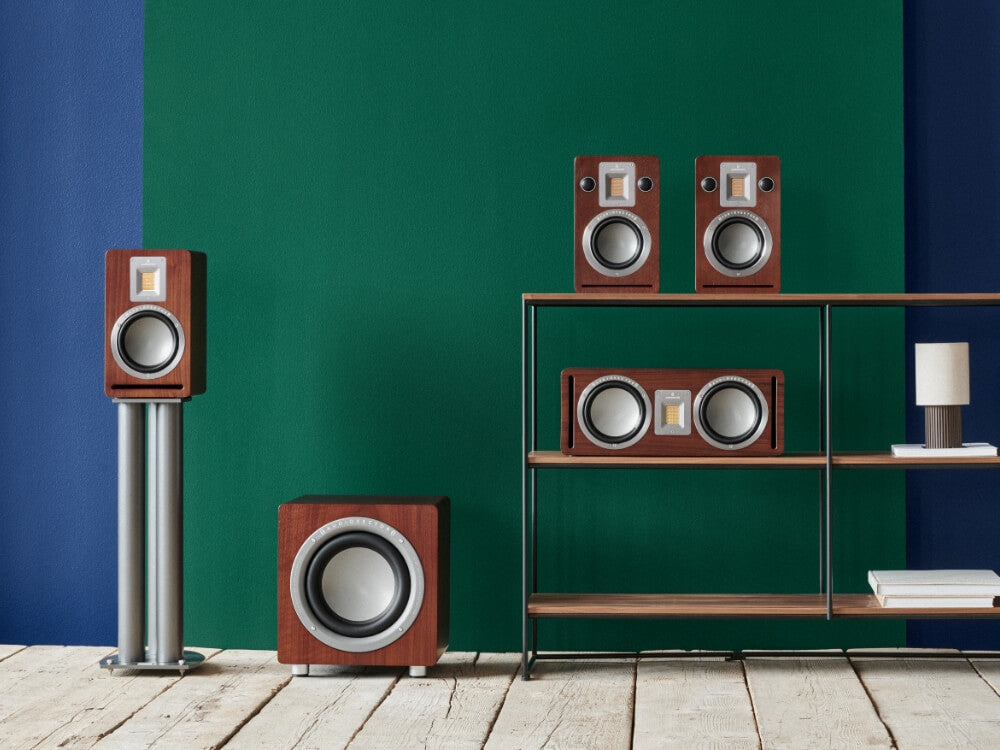 Close Up Speaker QR C Audiovector DreamAudio Mediagrid D